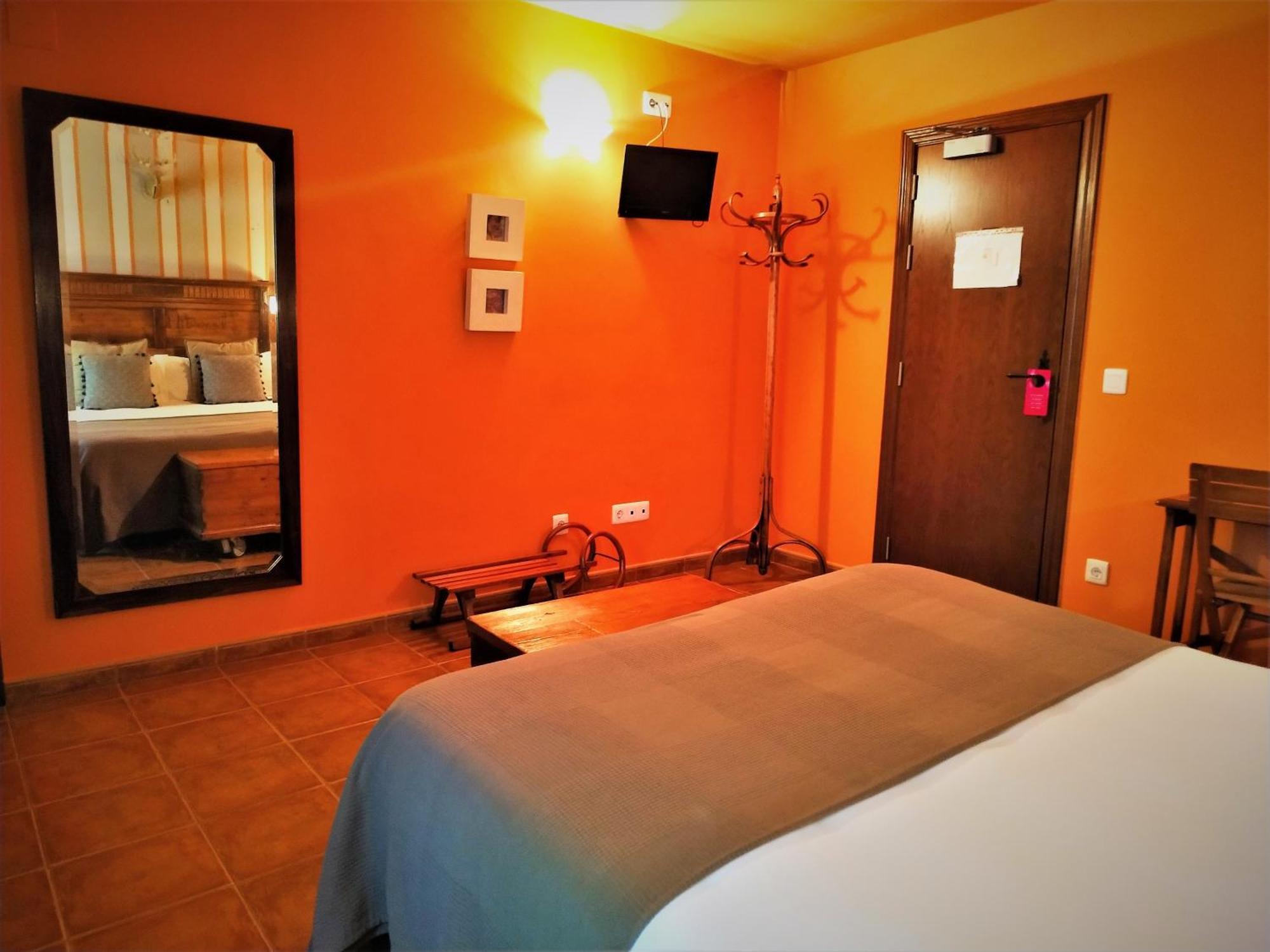 Hotel Rural Curia El Castellar Ruang foto