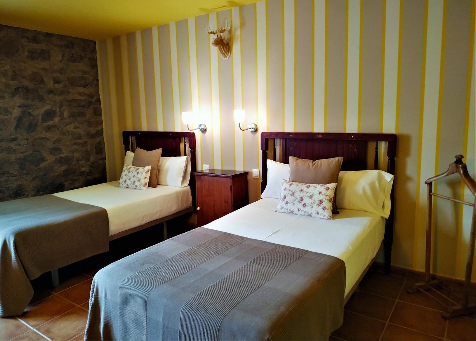 Hotel Rural Curia El Castellar Bagian luar foto